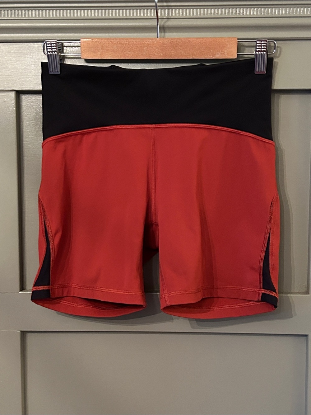 Lululemon Train Times Short 6" Bonfire / Black Full On Luxtreme Mesh Size 8